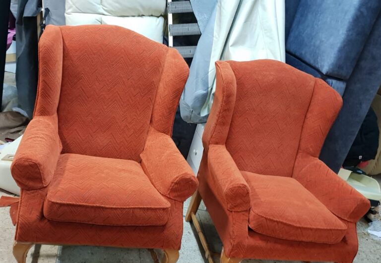 Podemos tapizar sillón de una manera rápida eficaz y con un presupuesto ajustado , si no sabes como tapizar un sillón, déjalo en nuestras manos haremos un trabajo de primera calidad sin salirse del presupuesto. Nutro tapicero experto sabrá como tapizar sillon